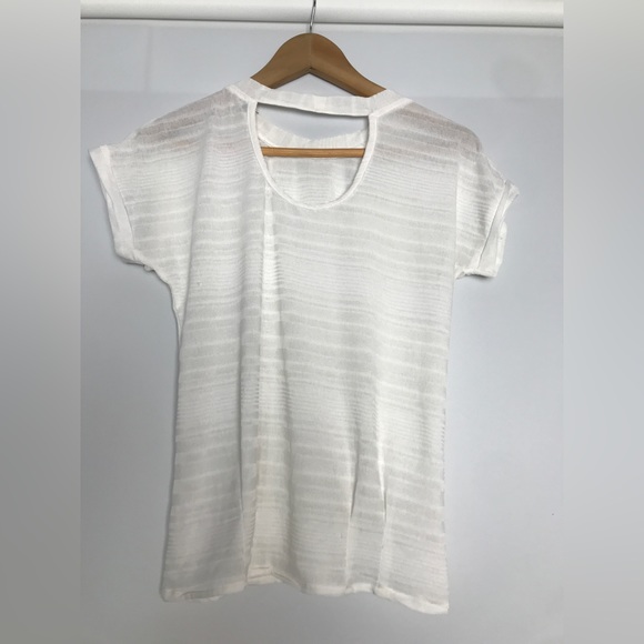 White Semi sheer top - Picture 4 of 8